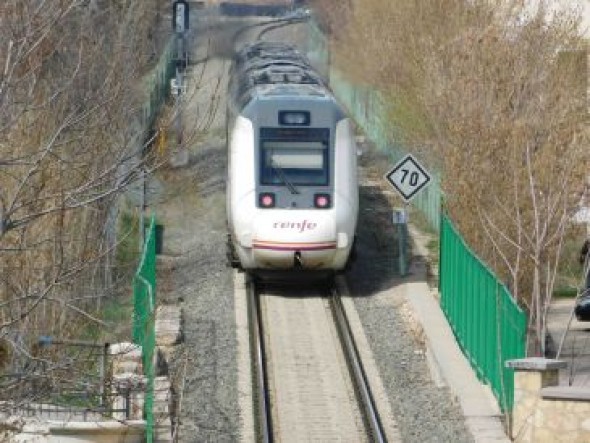 La Plataforma del tren plantea valorar la opción del corredor por Calatorao