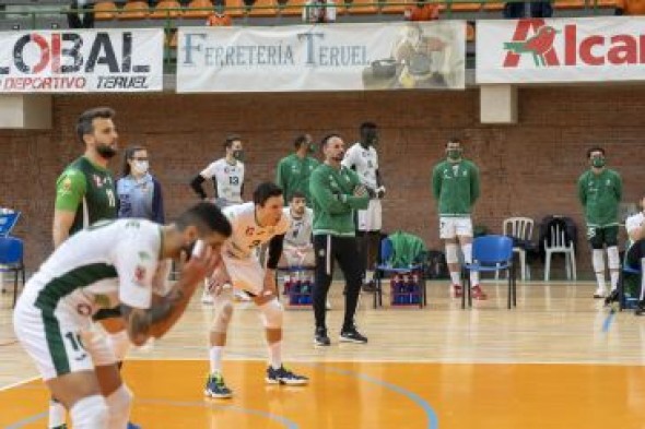 La detección de un positivo de covid en Unicaja Almería le podría dar la victoria al CV Teruel en el primer partido de semifinales del playoff