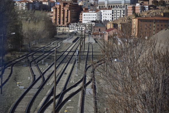 Soro plantea a Madrid financiar solo los trenes que discurren por Aragón