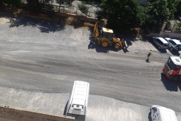 El Ayuntamiento de Teruel acondiciona zona de estacionamiento de la calle Santa Amalia de San León