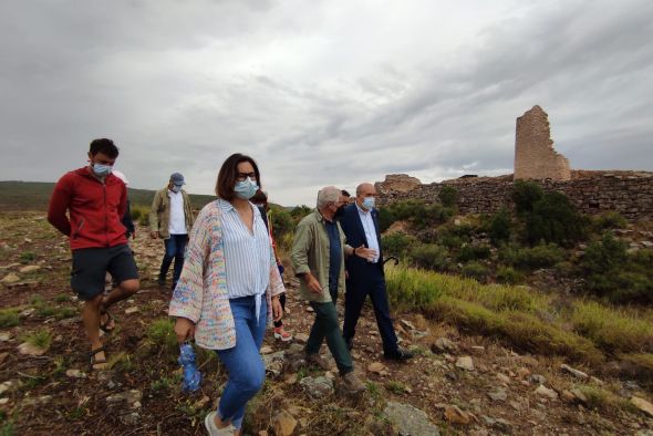 Sacan a la luz varias líneas de muralla hasta ahora ocultas en el yacimiento del Cabezo de San Pedro