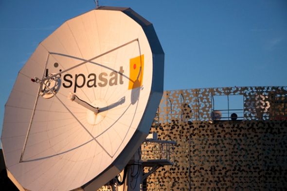 Hispasat inicia un proyecto piloto para conectar por satélite oficinas rurales de Correos, entre ellas Valdealgorfa y Mosqueruela