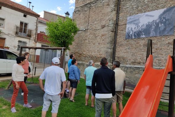 Monteagudo crea un museo etnográfico en sus calles a partir de fotos antiguas