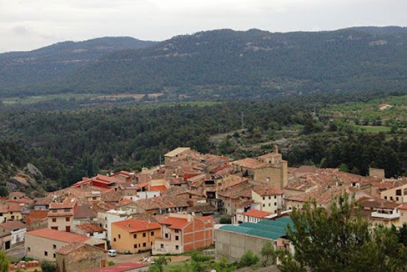 Más de cien personas confinadas en el pueblo de Ráfales por un brote de covid