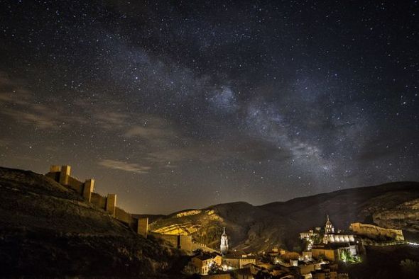 Los paisajes de cielos de Teruel dan un salto a las redes sociales junto a Tino Quílez