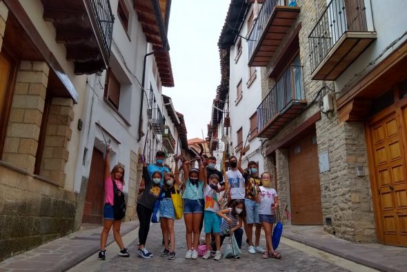 Las mudanzas de los danzantes de Alcalá de la Selva se harán en la iglesia debido a la covid