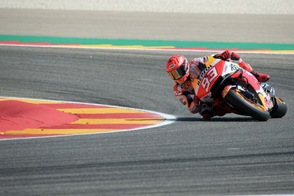 Miller, Gardner y Öncü brillan el primer día en Motorland