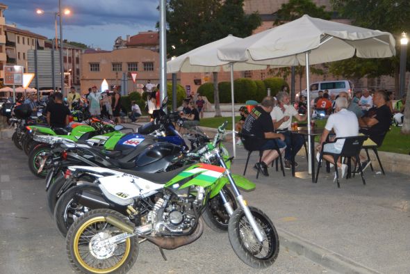 Equipos y aficionados dinamizan  la hostelería en Alcañiz y alrededores durante Moto GP