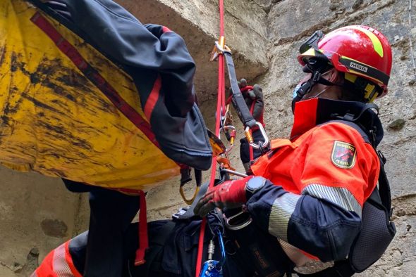 Catorce bomberos de la Diputación de Teruel, en un simulacro internacional en Yesa