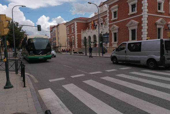 La ciudad de Teruel obligará a usar casco y chaleco a los conductores de patinetes