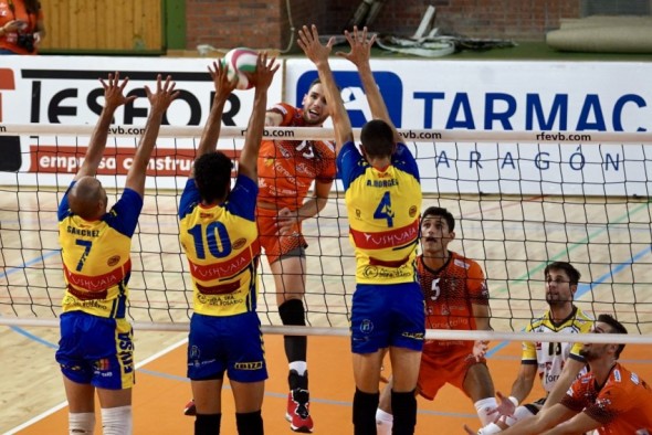 El CV Teruel inicia la Superliga con una victoria contundente frente al Ushuaïa Ibiza