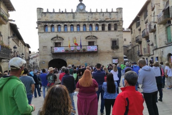 Alcaldes afectados por parques eólicos firman el Pacto por la Defensa del Paisaje