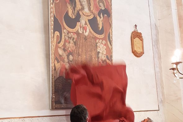 Blancas recupera en una réplica en lienzo el cuadro gótico de la Virgen de la Carrasca