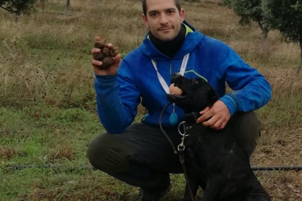 Sergi Barrios, psicólogo canino y entrenador de perros: “Hay perros buenos y malos para la trufa, no tiene que ver si son de raza o mestizos”