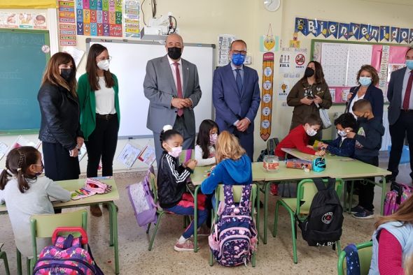 Educación estudiará ampliar el colegio de Calamocha ante la llegada de habitantes por la planta cárnica de Tönnies