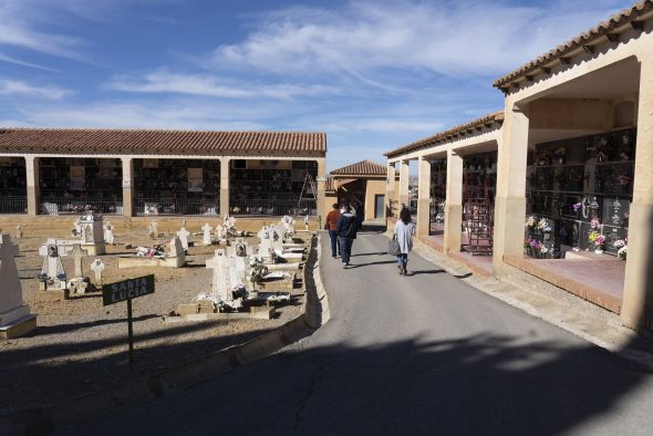 El Ayuntamiento de Teruel reforzará estos días el servicio de bus al cementerio y habrá más aparcamiento