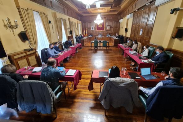 Todos los grupos del Ayuntamiento de Teruel piden ya la radioterapia sin esperar al nuevo hospital