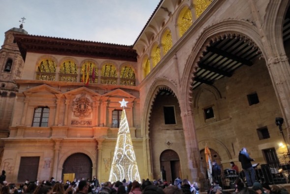 Encendido de luces en Alcañiz para animar las compras de la Navidad