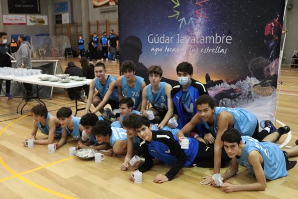 Estudiantes se lleva la final del Torneo de Navidad de Baloncesto de Gúdar-Javalambre ante Valencia Basket