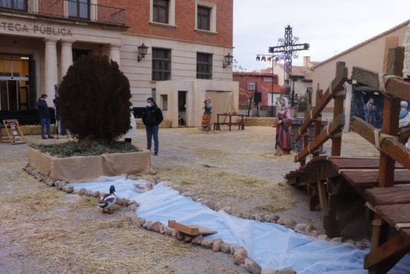 El belén gigante abre al público para mantener vivo el espíritu de la Navidad en Teruel