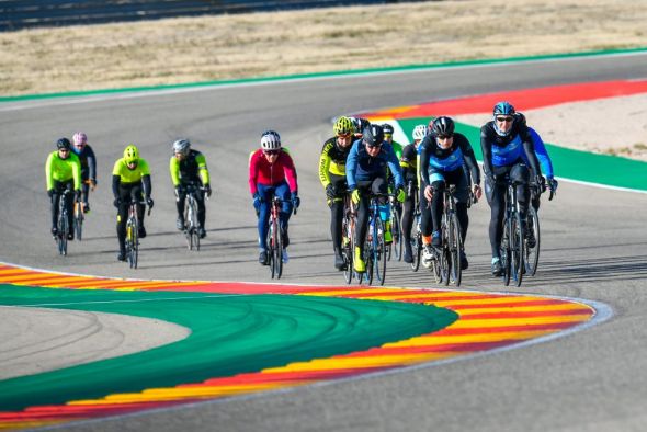 MotorLand arranca su calendario deportivo de 2022 con La Invernal, un evento benéfico donde se disputan pruebas de ciclismo, patinaje, running, handbike y BTT