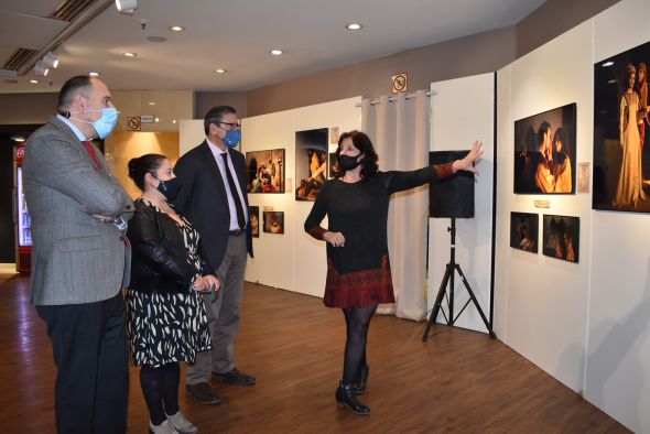 El Corte Inglés de Castellón acoge la exposición El Camino del Amor basada en los Amantes de Teruel