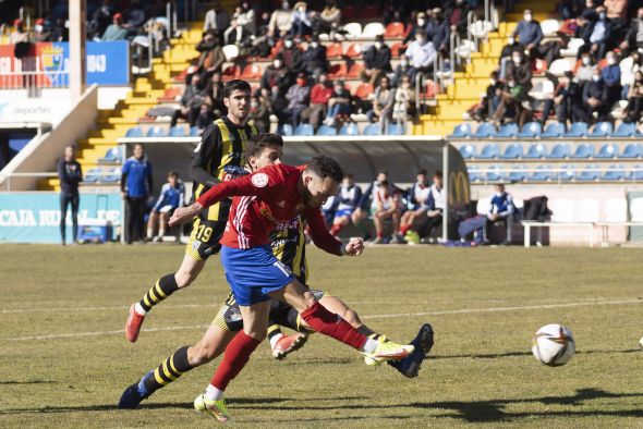 El CD Teruel empata a uno en Pinilla con el Tarazona