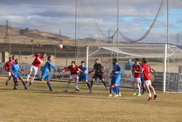 El Calamocha suma un punto en la visita del Cariñena a Jumaya con un gol en el último minuto