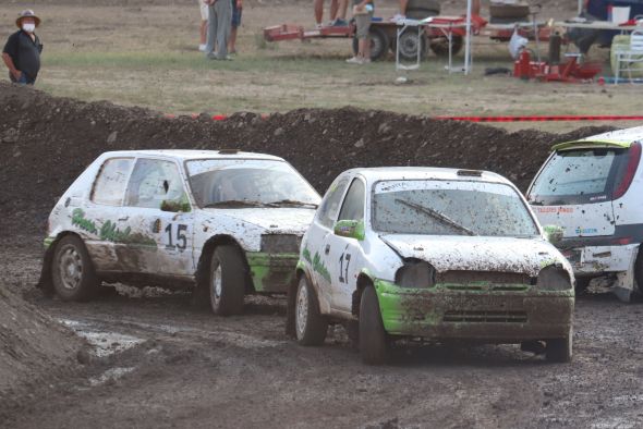 El Autocross de Utrillas abre la temporada automovilística en Aragón