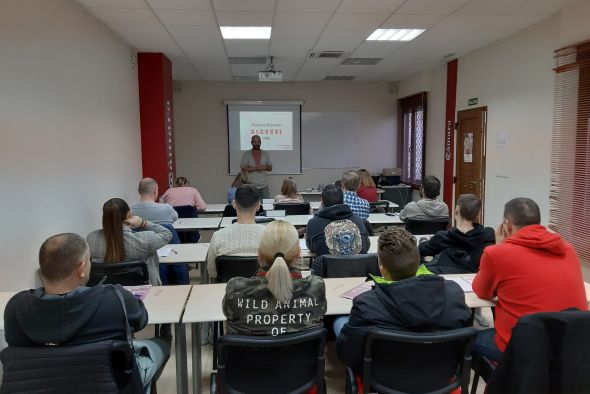 El Ayuntamiento de Alcañiz  ofrece un curso de dispensación responsable de alcohol, requisito para las barras de calle