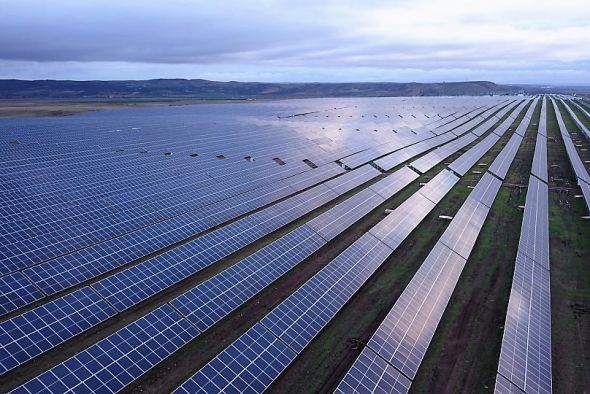 La compañía Naturgy está presente en dos de las once plicas del concurso para los 1.202 MW del Nudo Mudéjar