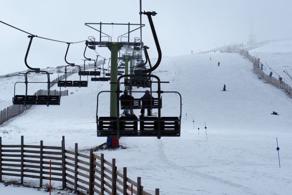 Javalambre da por terminada la temporada invernal y Valdelinares cerrará el domingo, 27 de marzo