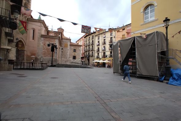 La plaza de la Catedral cobra protagonismo en la noche del jueves con una escena nunca vista en anteriores ediciones de Las Bodas