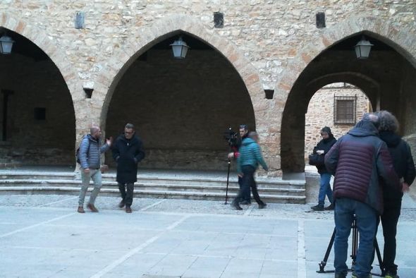 Andreu Buenafuente visita  La Iglesuela del Cid, donde está enterrado su abuelo