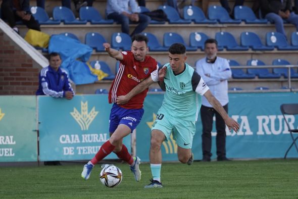 El CD Teruel pierde 2-3 ante la SD Huesca en Pinilla tras adelantarse 2-0