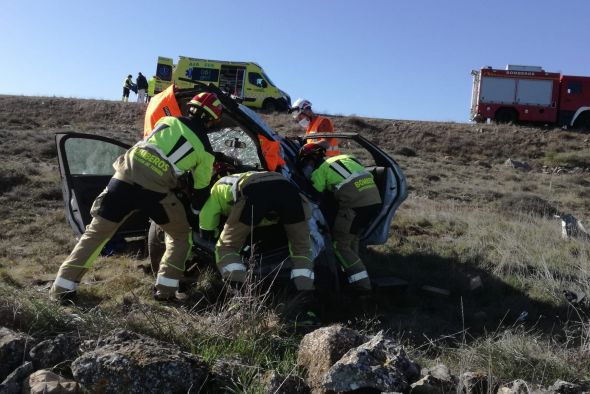 Herido un hombre tras sufrir un accidente en la carretera entre Bello y Odón