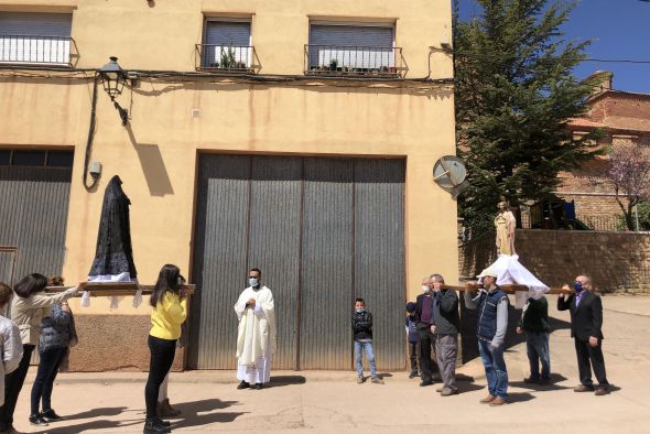 La procesión del Encuentro pone el broche final a la Semana Santa de Galve