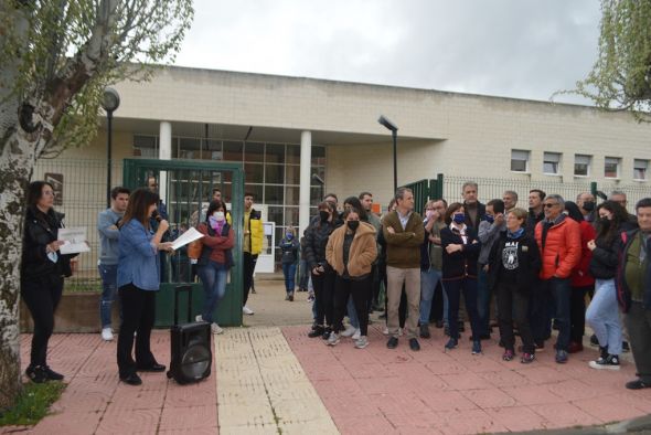 Utrillas exige que se cubran las plazas de administración del instituto