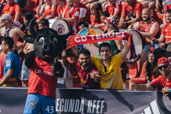 Víctor Bravo, entrenador del CD Teruel: Hemos visto un gran partido, lástima que el nivel de los árbitros no haya sido acorde con el de los dos equipos