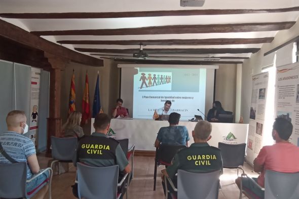 Presentado el plan de igualdad de la Comarca Sierra de Albarracín para prevenir la violencia de género