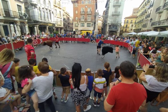 Las sogas del Congreso del Toro de Cuerda en una muestra al aire libre