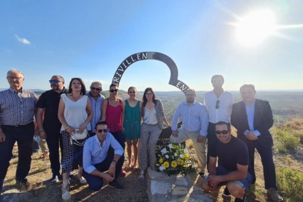 Crivillén homenajea a la que fue su alcaldesa, 'Fefa', una mujer valiente y enamorada de su pueblo