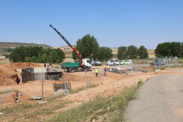 Mezquita de Jarque construye la depuradora para acoger industrias del jamón y de salazón