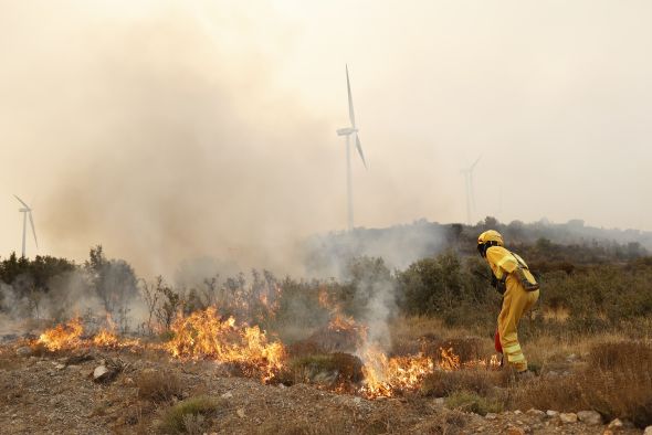 El trayecto ferroviario entre Jérica (Castellón) y la localidad turolense de Sarrión se hace en bus para evitar la zona del incendio de Bejís