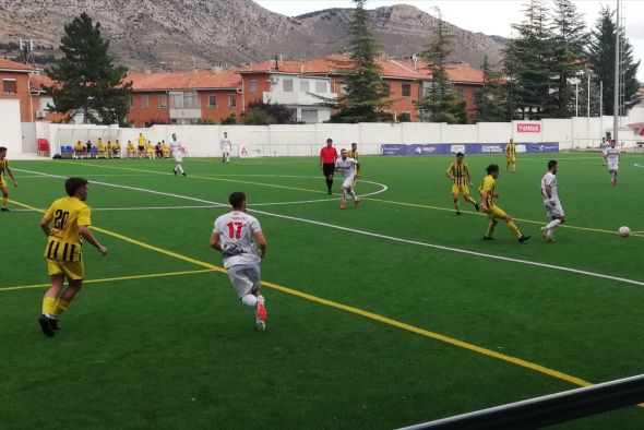 El Utrillas por fin logra desatarse ante el Juvenil del Balsas Picarral (4-0)