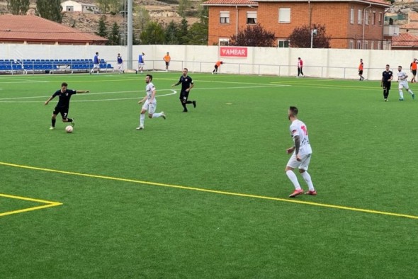 El Barbastro no da opción de reaccionar al Utrillas (1-3)