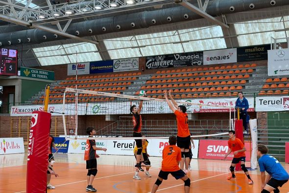 Los tres equipos cadete de Las Viñas debutan como locales con dos triunfos