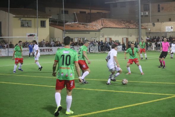 Los veteranos del Real Madrid tiran de galones ante la selección de Teruel