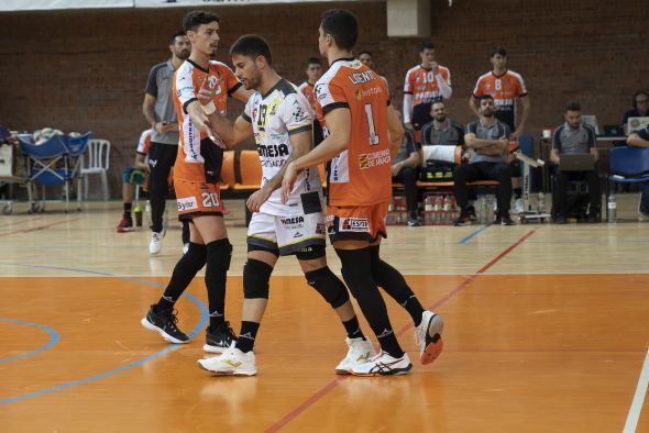 Victoria de prestigio naranja ante el Barça Voley