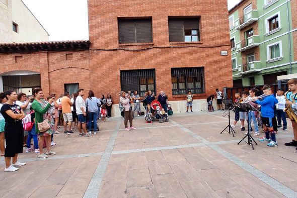 La Glorieta se llena hoy de ritmo con la actuación del colegio Pierres Vedel